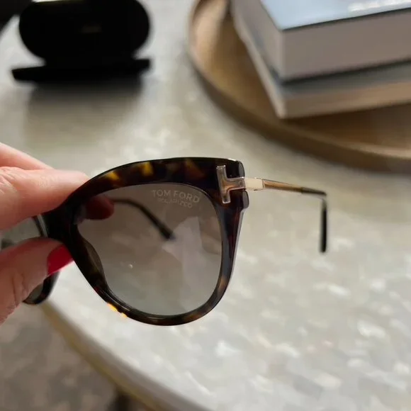 Tom Ford 56mm Polorized Cat Eye Sunglasses - Picture 4 of 8